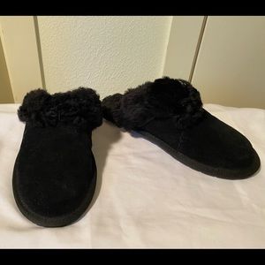 New Koolaburra By UGG Milo Genuine Shearling Slippers Black